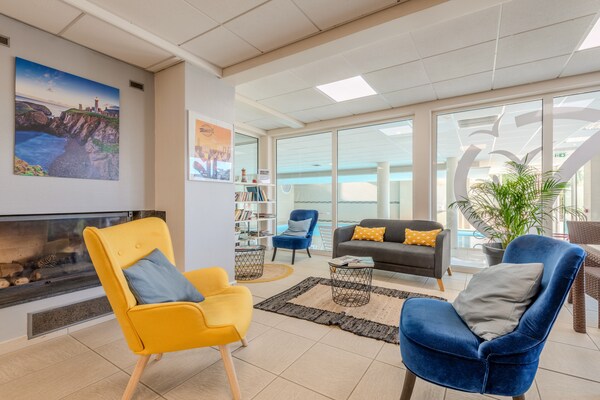 Appartement direct aan zee met zwembad en balkon in Plougonvelin - thumbnail 2