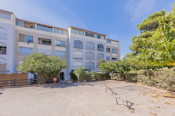 Op 500 m van het strand: Knus appartement in Agde voor 4 personen - thumbnail 1