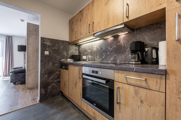 Skipiste-appartement voor 4 in Jochberg met balkon en uitzicht - thumbnail 2
