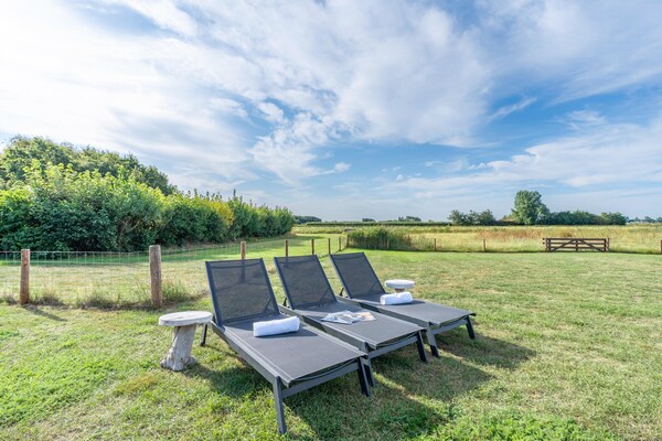 Villa Buytenplaats 187: Luxe Texelse schapenboet met hottub en buitenkeuken - thumbnail 3