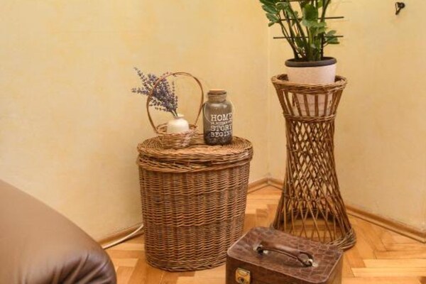 Authentiek appartement in UNESCO-werf Kotor, 200m van strand - thumbnail 1