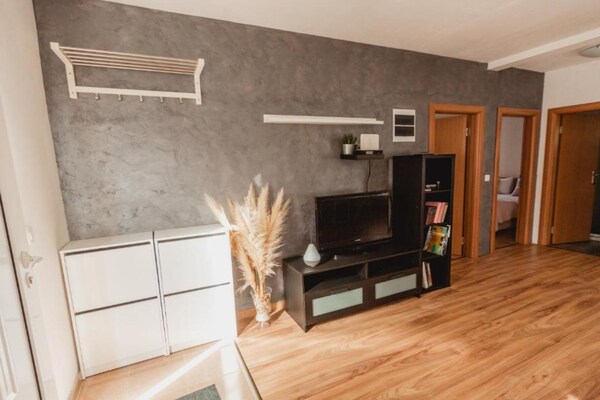 Luxe appartement met terras op 100 meter van het strand in Herceg Novi - thumbnail 3