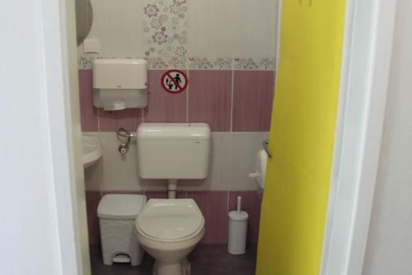 Charmant appartement met 2 slaapkamers vlakbij de oude binnenstad van Kotor - thumbnail 4