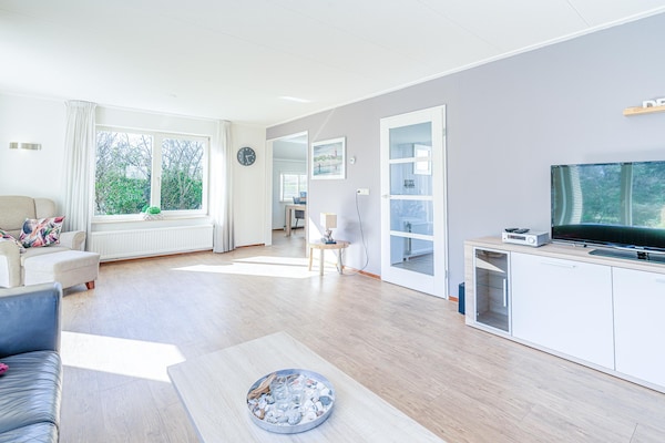 Luxueuze vrijstaande villa op 5-sterrenpark in De Koog, Texel - thumbnail 5