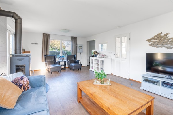 Luxe vrijstaande villa met whirlpool op 5-sterren park bij De Koog - thumbnail 3