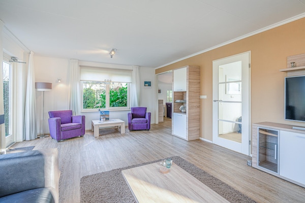 Luxe vrijstaande villa met watertuin op 5* park De Koog, Texel - thumbnail 3