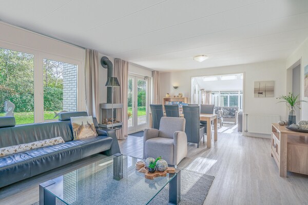 Kamperfoelie 83: Luxe vrijstaande villa met infrarood sauna in bosrijke omgeving - thumbnail 6