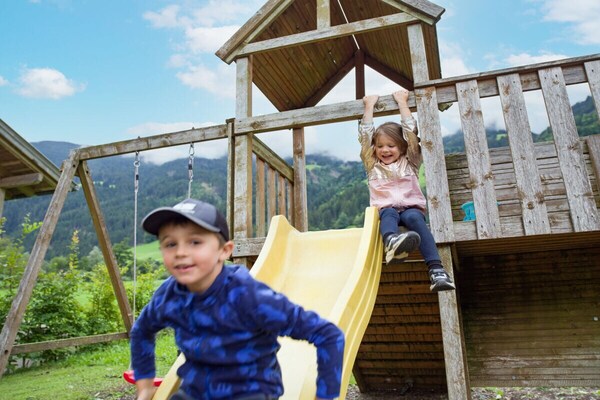 Gezellig houten appartement in Zell am Ziller, vlakbij de skilift - thumbnail 4