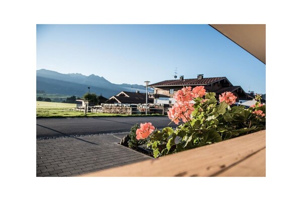 Modern vakantiehuis met panoramisch bergzicht in Bolsterlang, Allgäu - thumbnail 3