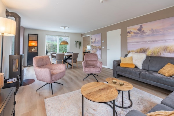 Vrijstaande villa met whirlpool op vakantiepark in bosrijke omgeving bij De Koog - thumbnail 5