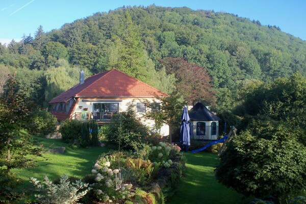 Romantisch vakantiehuis nabij skilift in Furth im Wald - thumbnail 3