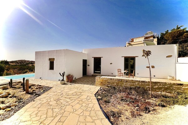 Design vakantiehuis met privézwembad en zeezicht in Sivas, Kreta - thumbnail 3