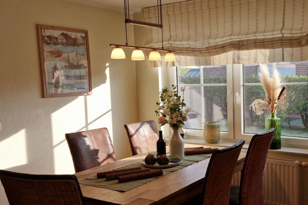 Vakantiehuis Seehuus: 4-persoons woning direct aan de dijk in Greetsiel - thumbnail 5