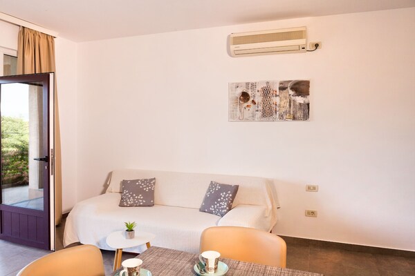 Splendid Beachfront Medveja Apartments - One Bedroom Apartment with Terrace and Sea View 4 - thumbnail 4