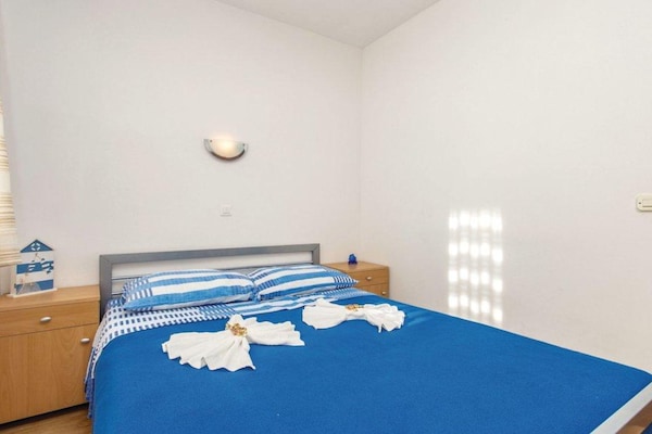 Knus vakantiehuis met zeezicht in Brseč voor 6 personen - thumbnail 6