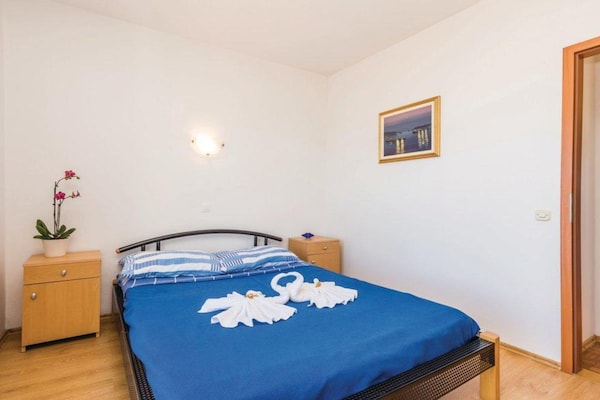 Knus vakantiehuis met zeezicht in Brseč voor 6 personen - thumbnail 4