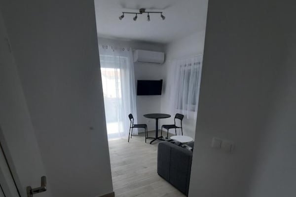 Op 300 m van het strand: ruim appartement voor 4 personen in Vir - thumbnail 2