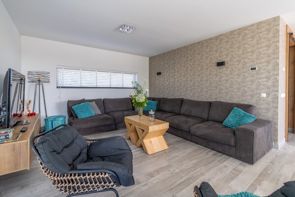 Strandvilla Hygge: Luxe landhuis voor 8 personen tussen de duinpannetjes - thumbnail 6