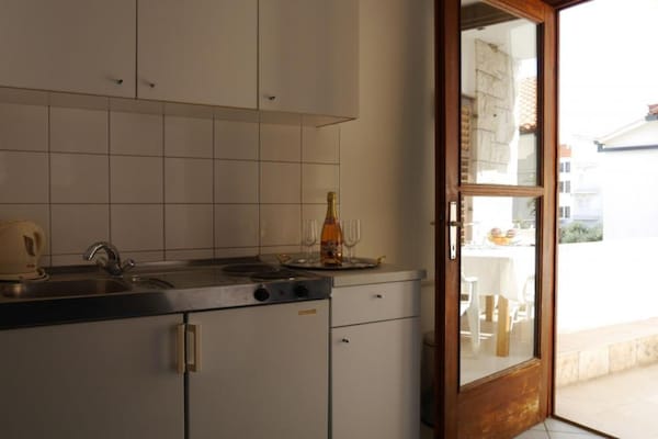 Dugi Rat Seaside Apartments - Two Bedroom Apartment 3 - Dugi Rat