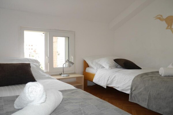 Appartement aan zee in Dugi Rat met 2 slaapkamers, 100m van strand - thumbnail 6