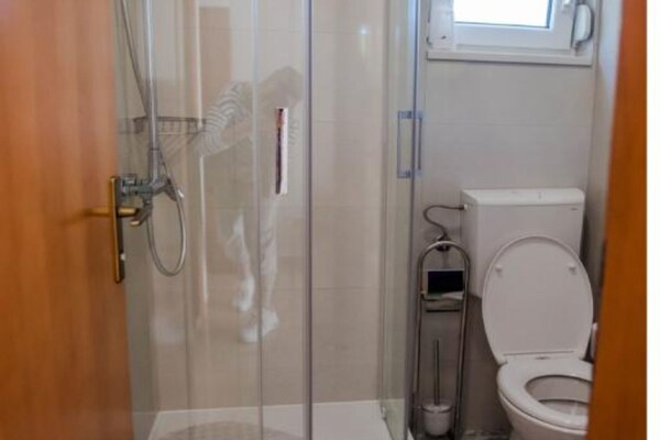 4-persoons appartement aan het strand in Zaostrog · 4 pers. - thumbnail 5