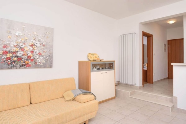 4-persoons appartement met balkon in Vrboska - thumbnail 4