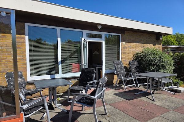 Op 1,5 km van het strand: Ruime bungalow voor 6 personen in De Koog - thumbnail 4