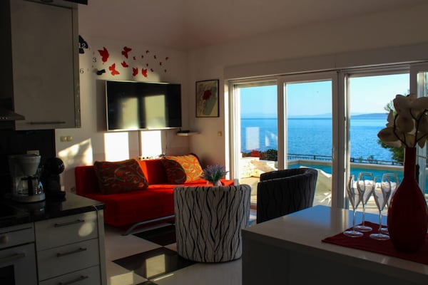5-persoons appartement in Pisak met privézwembad en zeezicht - thumbnail 4