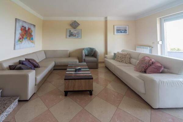 Rustiek appartement met zeezicht en gedeeld zwembad nabij Opatija - thumbnail 3