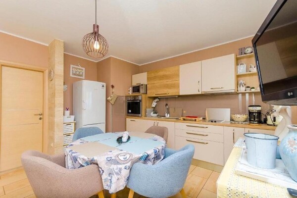 Rustiek appartement aan zee voor 6 personen in Okrug Gornji, vlakbij Trogir - thumbnail 3
