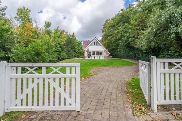 Sfeervol landhuis met sauna op 165m², in het bos bij De Koog - thumbnail 2