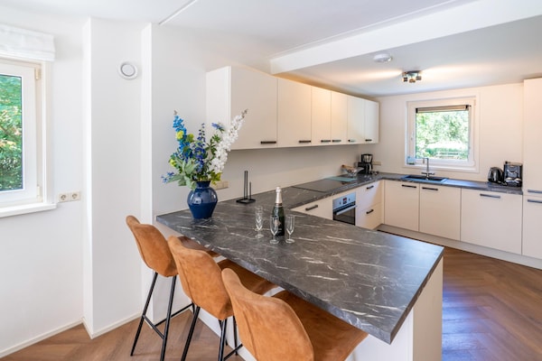 Sfeervol landhuis met sauna op 165m², in het bos bij De Koog - thumbnail 5