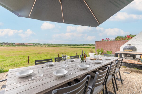 Luxe 10-persoons bosvilla met wellness in De Koog, 1km van strand - thumbnail 2