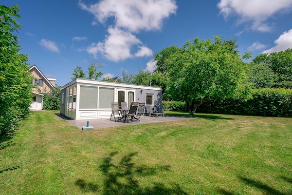 Vrijstaande bungalow voor 4 in de bossen van De Koog met omheinde tuin - thumbnail 3