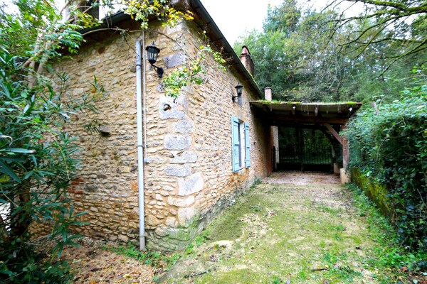Ruim vakantiehuis met zwembad en panoramisch uitzicht bij Blanquefort-sur-Briolance - thumbnail 6