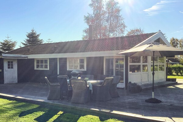 Ruim vakantiehuis met annex, 900m van het strand in Marielyst - thumbnail 5
