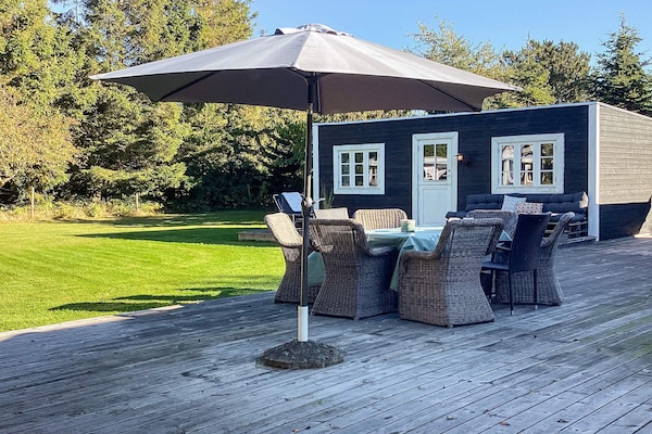 Ruim vakantiehuis met annex, 900m van het strand in Marielyst - thumbnail 3