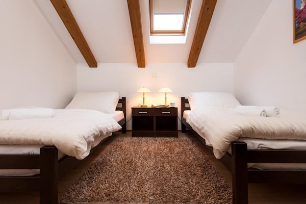 Sfeervol appartement in Zavala nabij Vjetrenica Grot - thumbnail 5