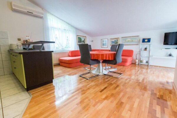Luxe appartement met meerzicht en privéstrand in Ploce - thumbnail 4