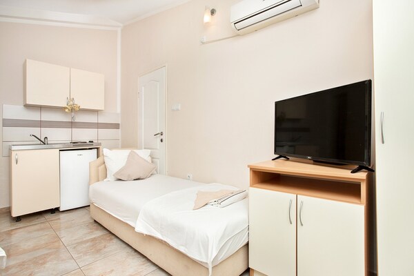 Duplex studio op 900m van strand Budva, ideaal voor Aqua Park-bezoekers - thumbnail 3