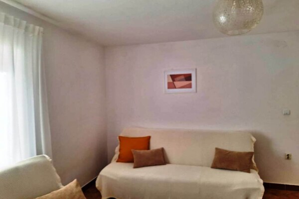 4-persoons appartement aan het strand in Povlja - thumbnail 2