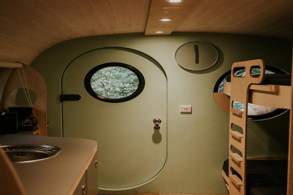 Skycabin Balkbrug: uniek boomhutverblijf voor 4 personen in Overijssel - thumbnail 4