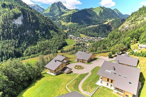 Luxe penthouse in Abondance met sauna, direct aan de piste - thumbnail 2