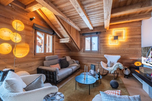 Chalet Ecureuil: Luxe skichalet met spa en ski-in/ski-out in Alpe d'Huez - thumbnail 1