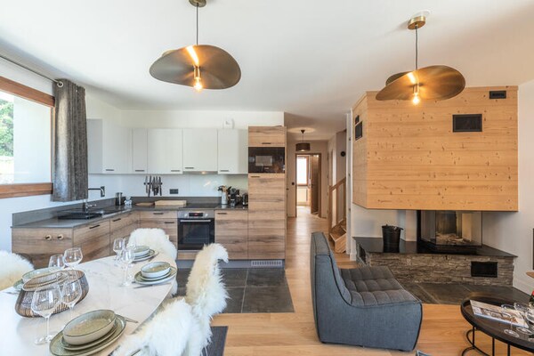 Ruim 8-persoons duplexappartement met haard in authentiek Vieil Alpe, Huez - thumbnail 2
