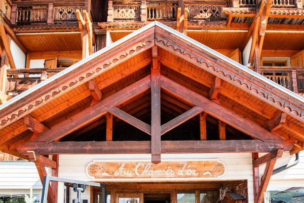 Luxe appartement in 5-sterrenhotel Au Chamois d'Or in Alpe d'Huez - thumbnail 2
