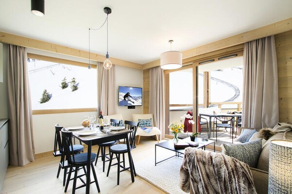 Appartement in Huez met terras, zwembad en directe piste-toegang - thumbnail 3