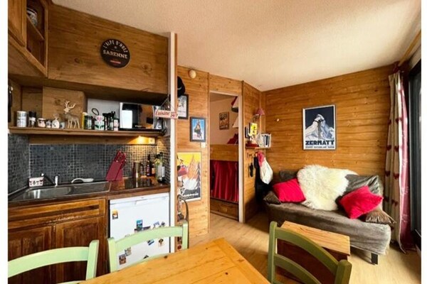 Zonnig appartement op 200m van de piste in Huez - thumbnail 1