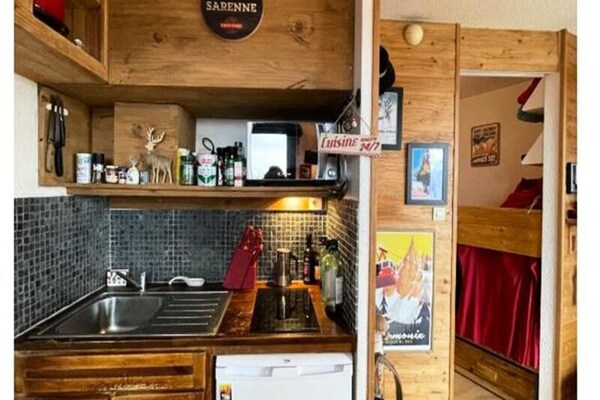 Zonnig appartement op 200m van de piste in Huez - thumbnail 2
