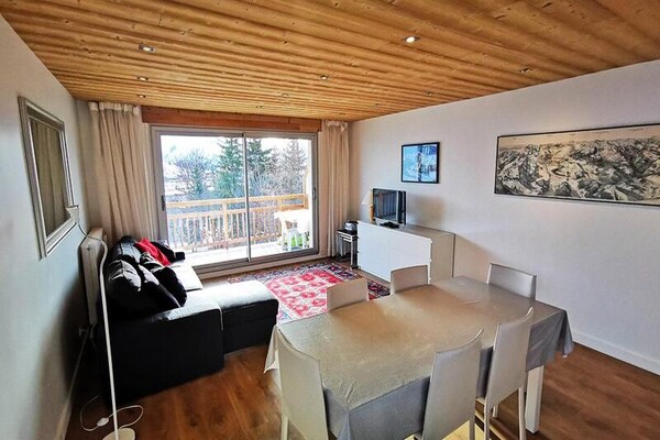 Zonnig appartement op 50m van de piste in Huez - thumbnail 1